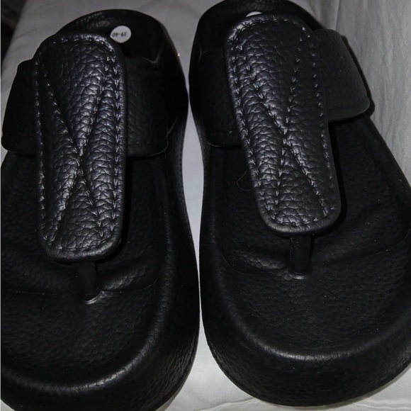 SHEIN Black Platform Sandals - Picture 5 of 8